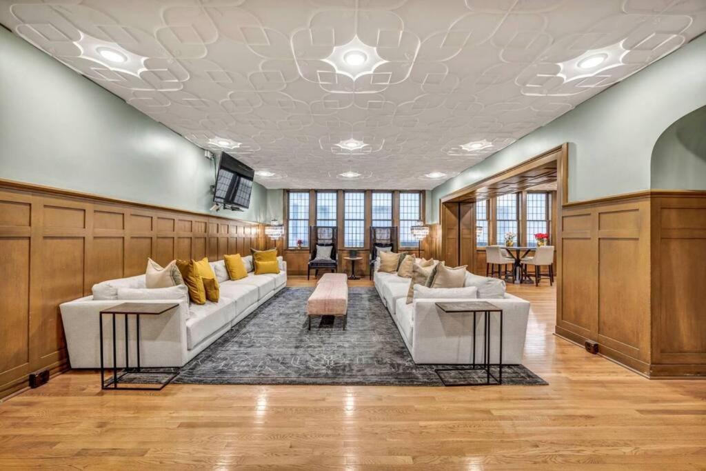 Apartamento 2Br Unit In The Heart Of Dt With View Of Playhouse Square, Pool & Gym Access- 305 Cleveland Exterior foto